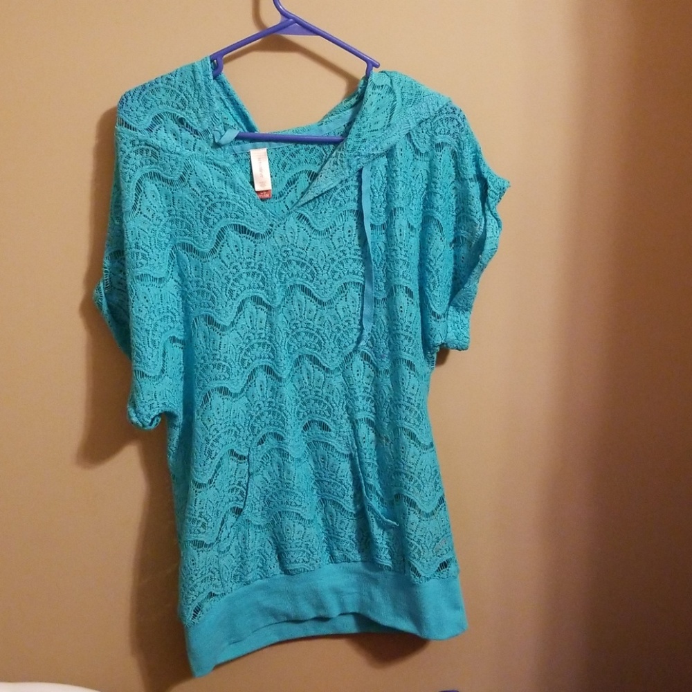 Teal hooded shirt